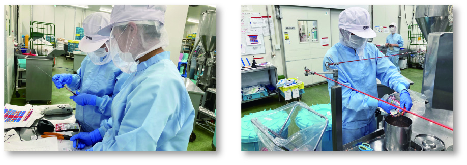 ペットフードを作っている様子